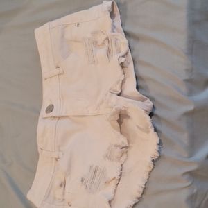 REFUGE white shorts
